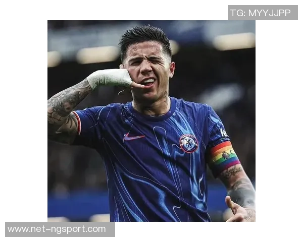 切尔西更衣室风波升级斯特林与恩佐训练场激烈冲突引发热议